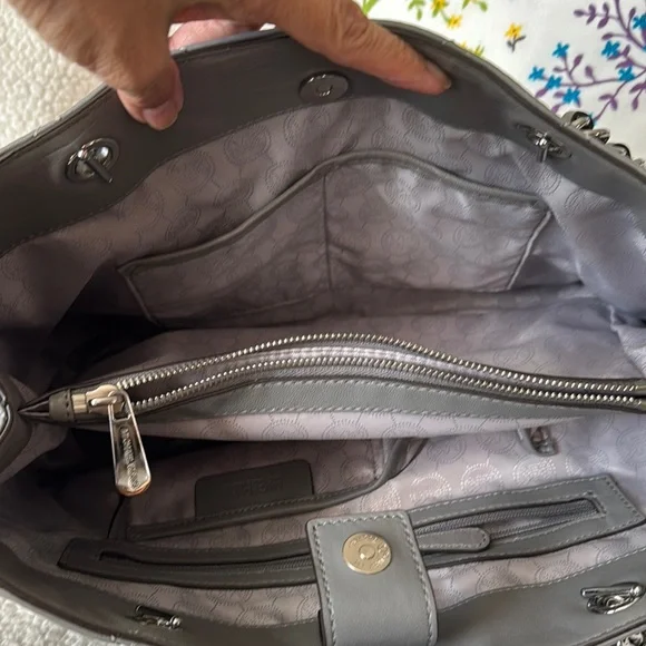 Michael Kors Gray Quilted Shoulder Bag with Chain Strap - Picture 5 of 9